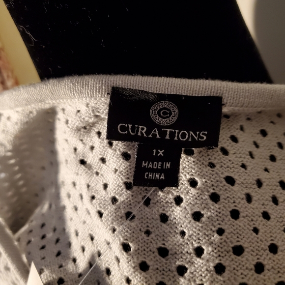 Dove Grey Eyelet Tunic top - Picture 5 of 7